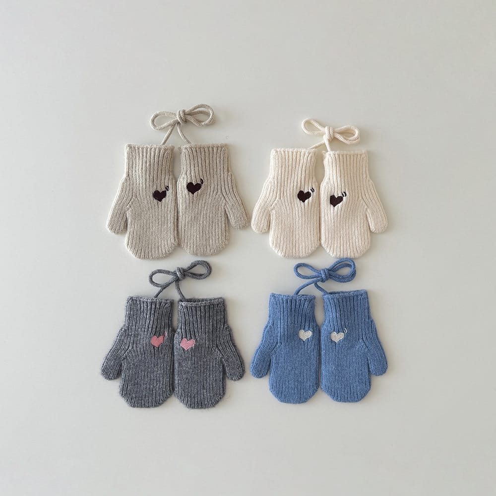 刺繡愛心掛繩手套(2-5y)