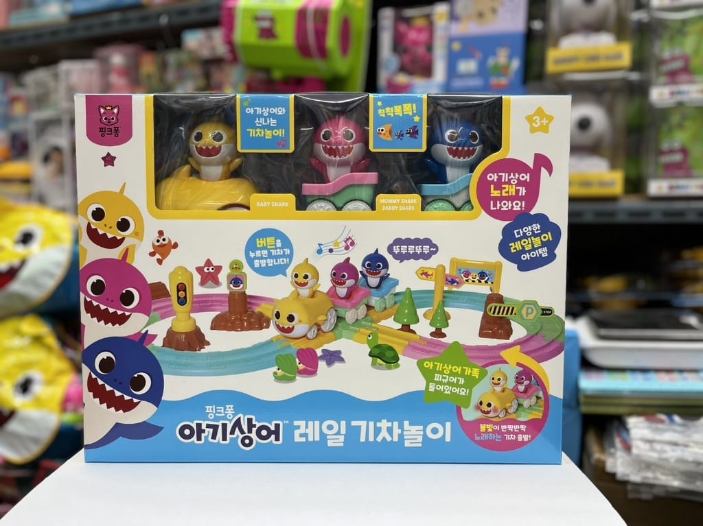 韓國🇰🇷Pinkfong 鯊魚寶寶音樂火車軌道玩具