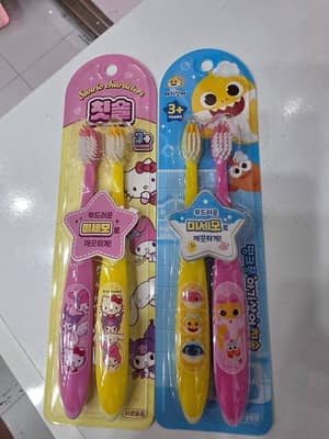 韓國🇰🇷鯊魚寶寶/三麗鷗 兒童牙刷(3+)