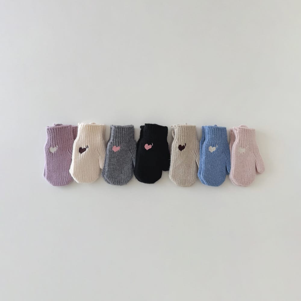 刺繡愛心掛繩手套(2-5y)